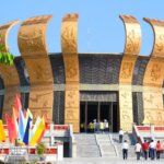 Giổ Tổ Hùng Vương, về Cần Thơ xem triển lãm ảnh, trưng bày trang sức